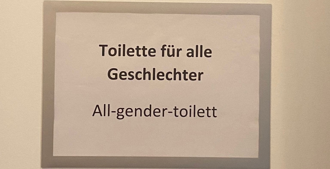Toilette für alle Personen
